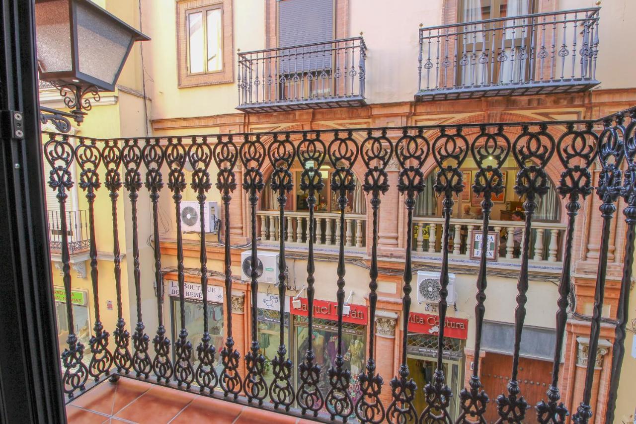 Apartamento Livia Junto A La Catedral Apartment Seville Exterior photo
